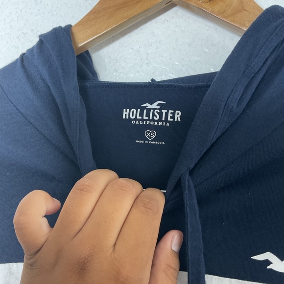 Hollister Cropped Long Sleeve Pullover Top  Size XS Navy Preppy Y2K Sweatshirt - Picture 4 of 8